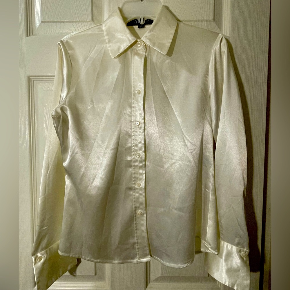 Kasper Ivory Long Sleeve Button Down Blouse French Cuffs Petite/Small